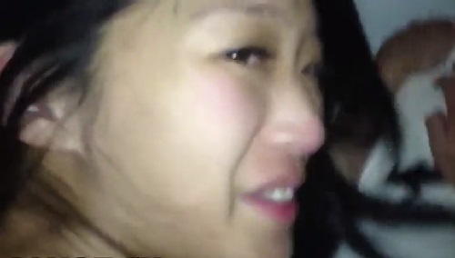 Узбекская деваха громко стонет от мощного хуя кавказца