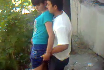 Узбек за сараем присунул стеснительной озбечке